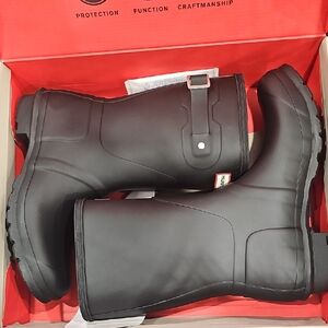 Hunter Womens Matte Black Rain Boots
